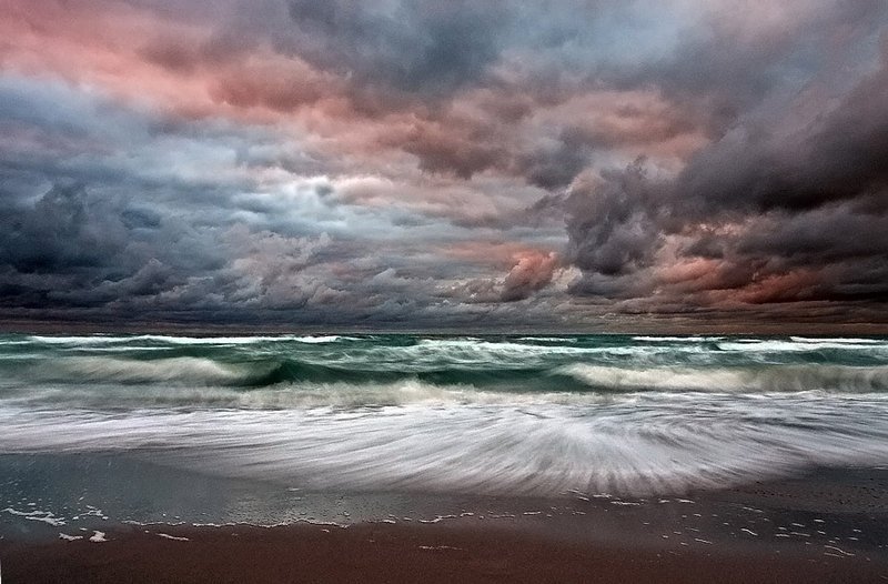 Tempesta sulla spiaggia Cerca e ottieni aiuto in momento di smarrimento o confusione a Torino, varie consulenze disponibili su appuntamento in studio.