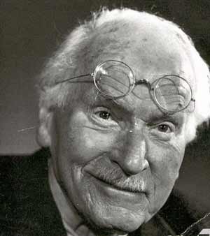 carl gustav jung costellazioni individuali familiari sistemiche consulenza a Torino percorso dinamiche familiari con Emanuela Re su appuntamento in studio in zona Crocetta a Torino